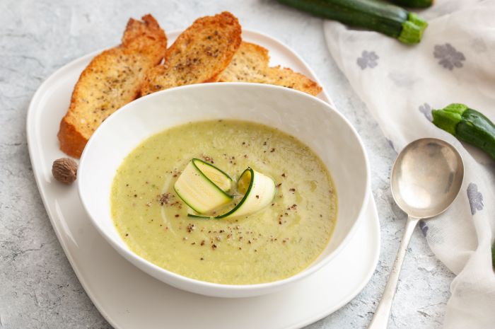 Simple zucchini soup recipe